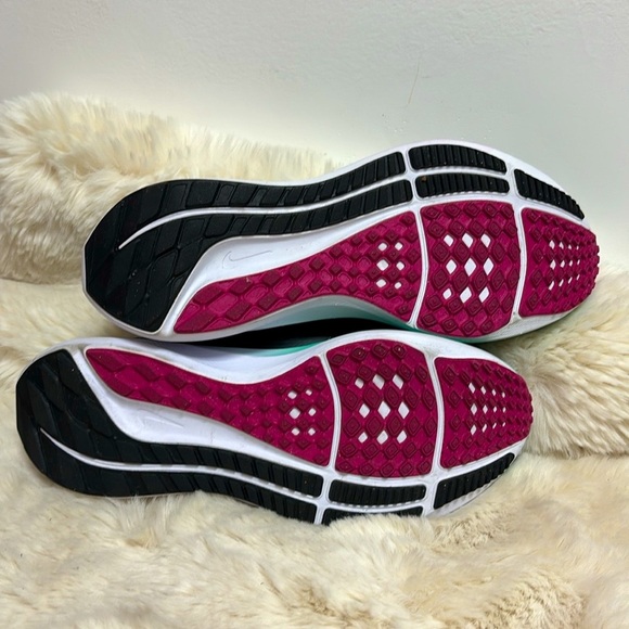 Nike Air Zoom Pegasus 40 Women’s Running Shoes Sneakers Tennis Shoes - Picture 13 of 17